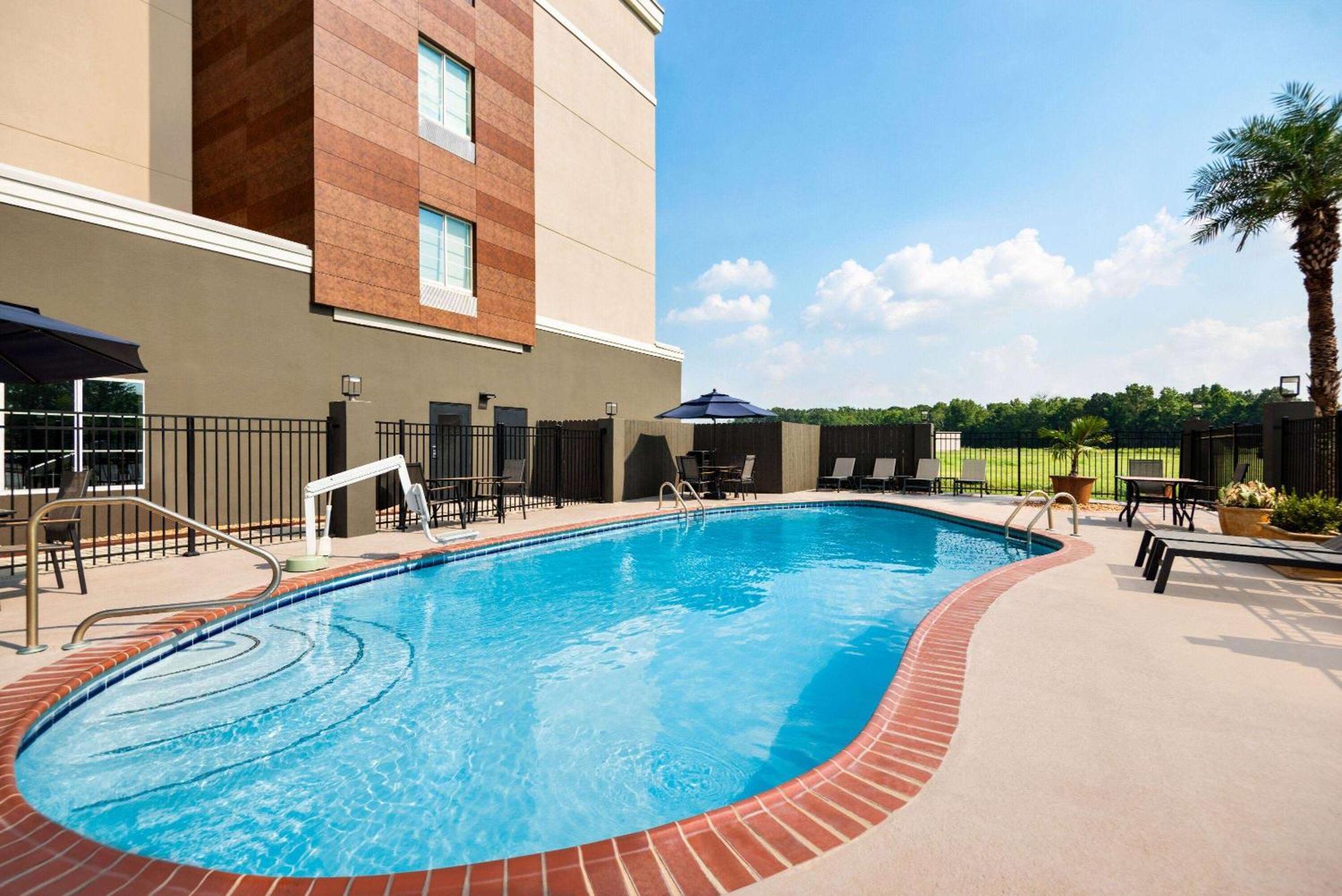Hotel La Quinta By Wyndham Gonzales La Exteriér fotografie