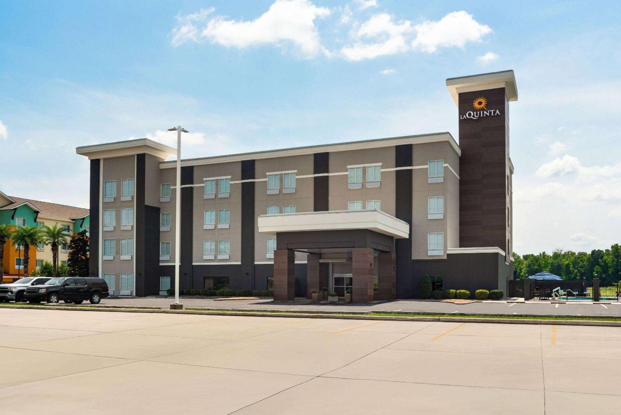 Hotel La Quinta By Wyndham Gonzales La Exteriér fotografie